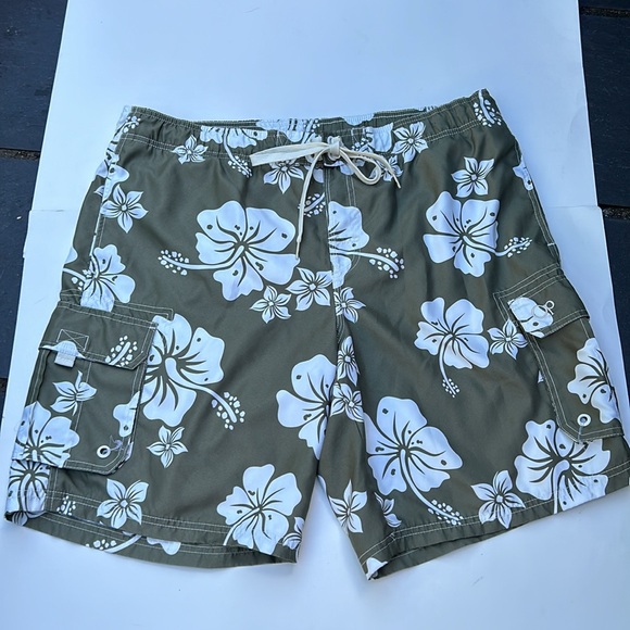 Op Mens floral bathing shorts with tie front & 2 side pockets SZ Large - Picture 1 of 5